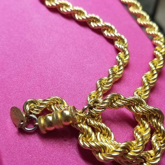 Les Bernard gold chain - Picture 2 of 12